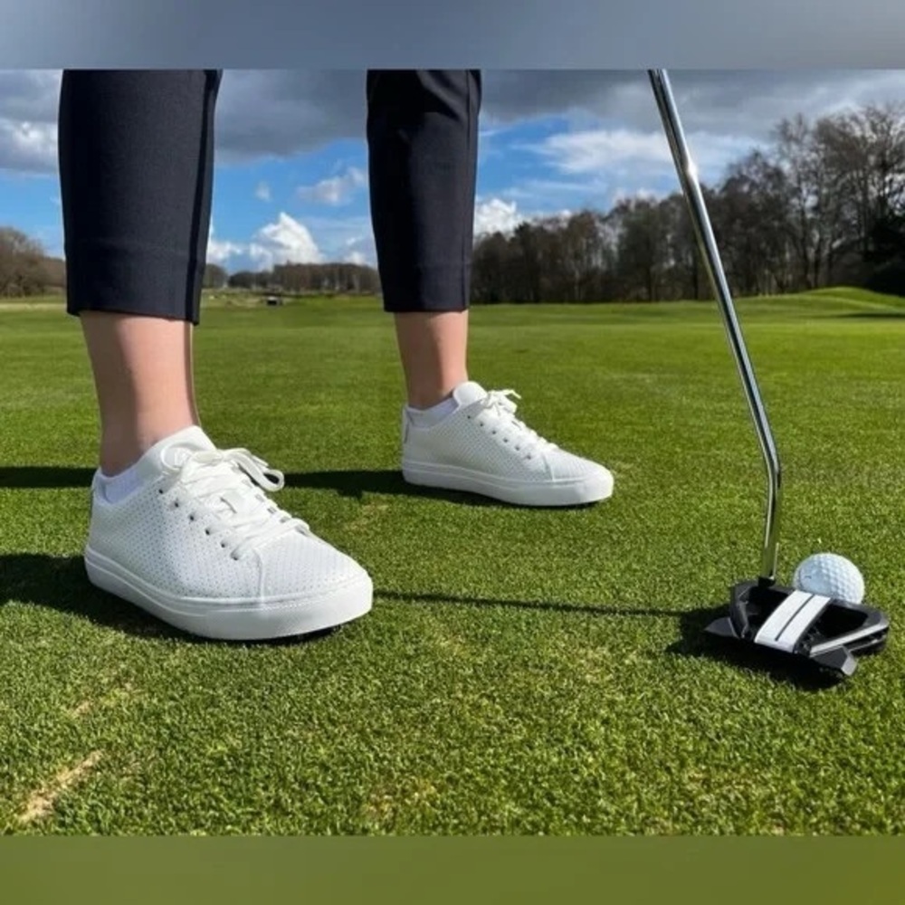 G/FORE Perforated White Sneakers G/Fore Fore Play Disruptor Golf Shoe size 6.5